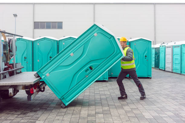Porta potty delivery and setup in Grafton, ND